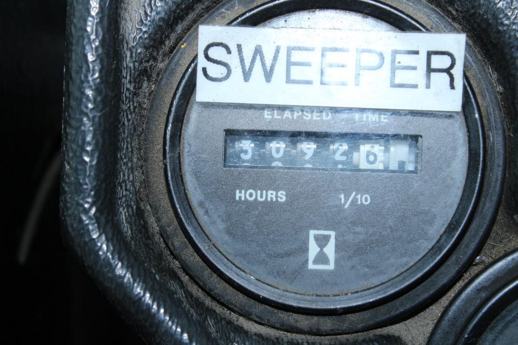 2004 GMC road sweeper