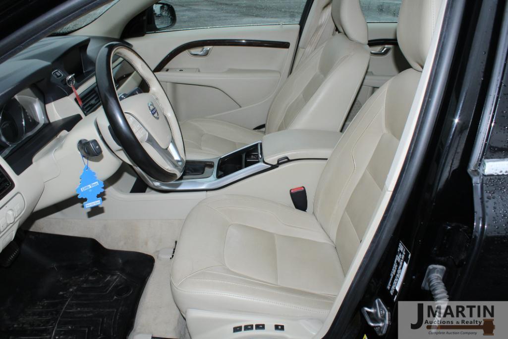 2016 Volvo S80 4 door car