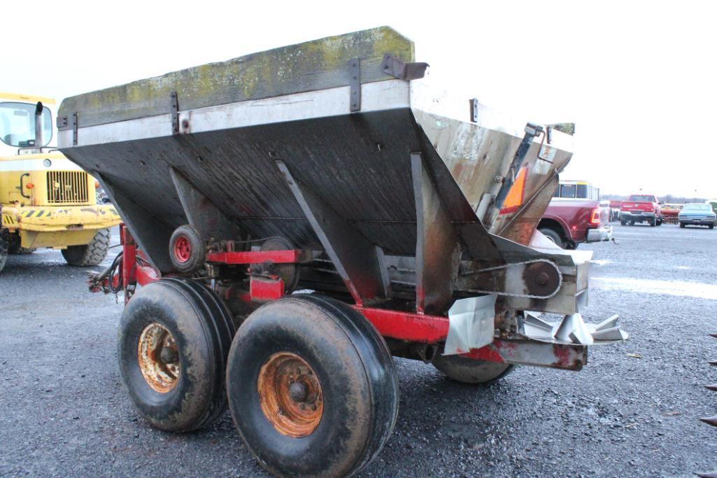 8 Ton fertilizer spreader