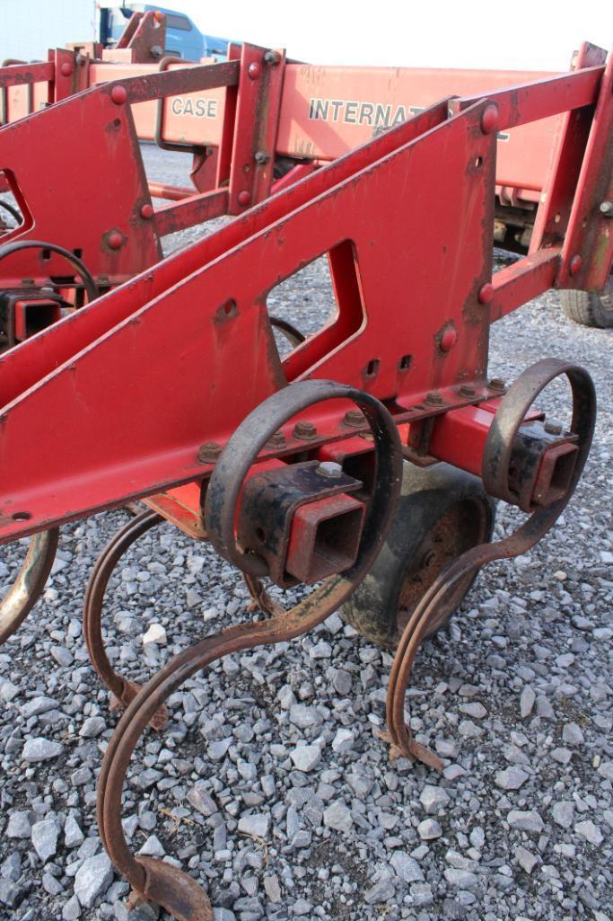 CIH 183 3pt 6 row cultivator