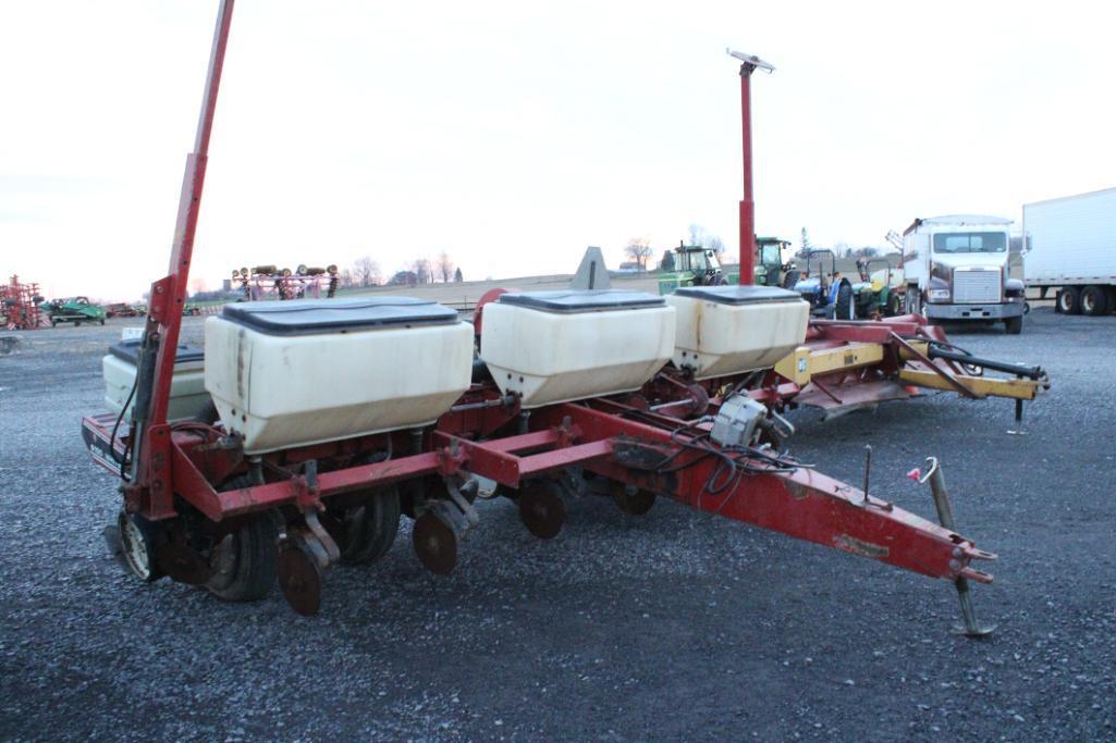 White 6100 6 row planter