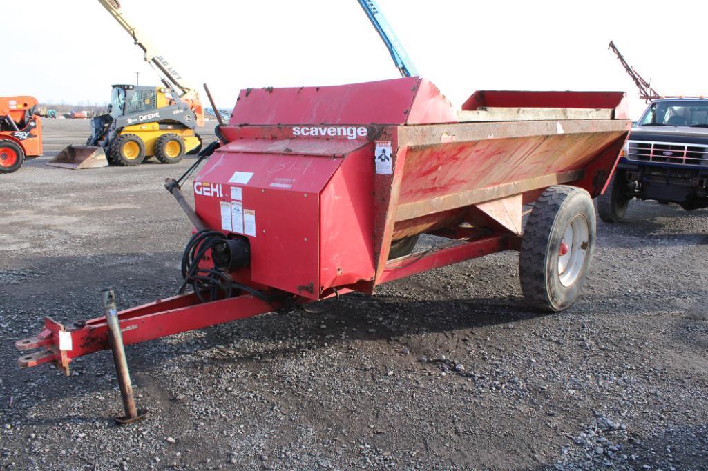 Gehl Scavenger side slinger manure spreader