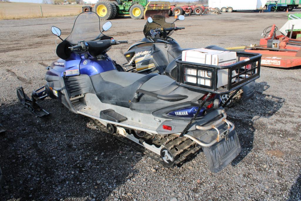 2006 Yamaha Venture RS snowmobile