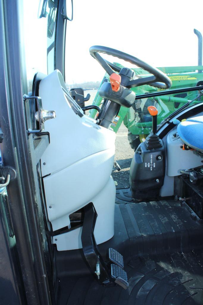 2013 NH Boomer 3040 tractor w/ NH TL250 loader