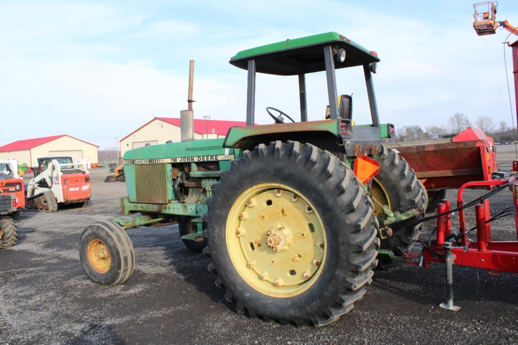 JD 4040 tractor