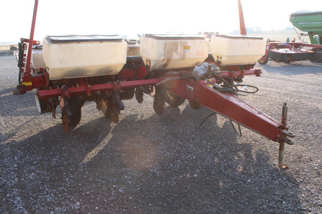 White 5100 6 row no-till planter