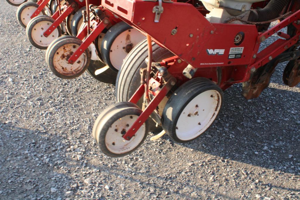 White 5100 6 row no-till planter