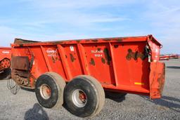 Kuhn Knight 8124 side slinger manure spreader