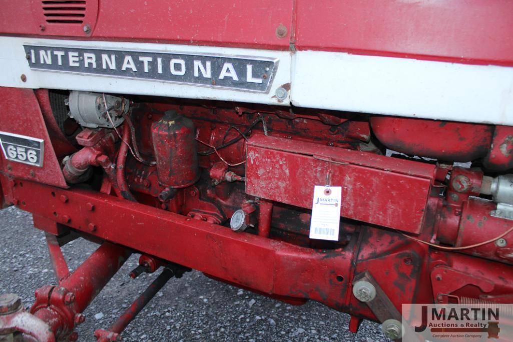 INT 656 tractor