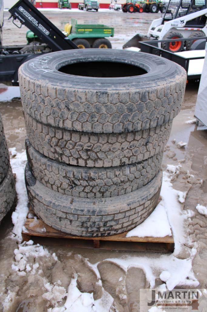 8-11R24.5 Semi tires