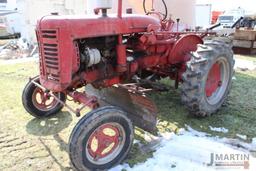 IH Farmall 100