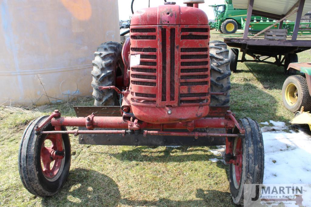 IH Farmall 100