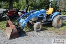 NH TC400 compact tractor w/ 17LA quick att loader
