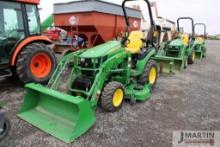 2022 JD 2025R compact w/ R120 quick connect loader