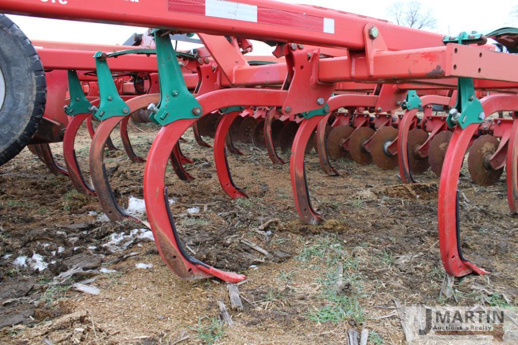 Kverneland CTC 19.5' CT line folding conservation tillage unit