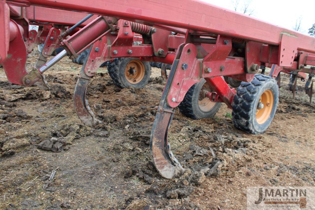 Sunflower 4411-07 17' chisel plow