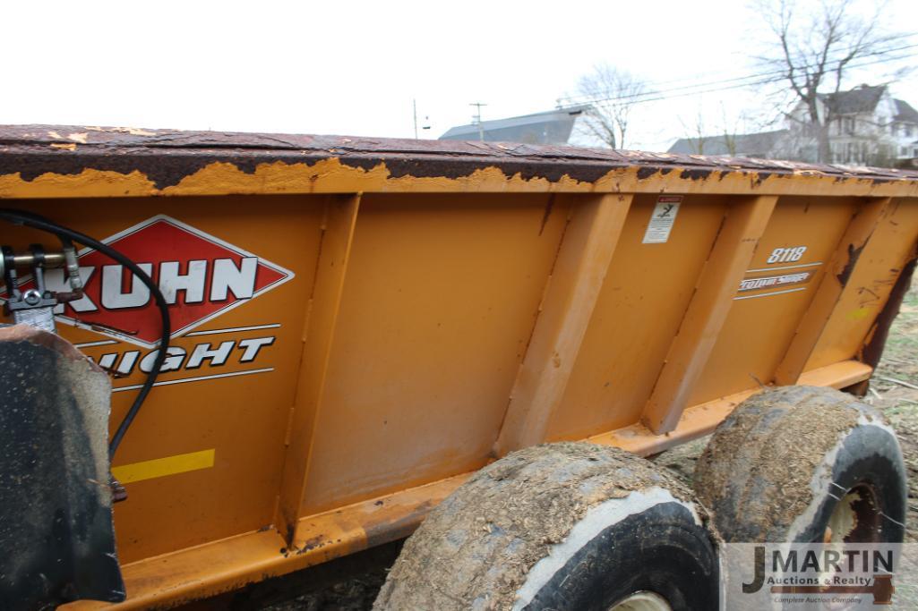 Kuhn Knight 8118 protwin Side Slinger manure spreader