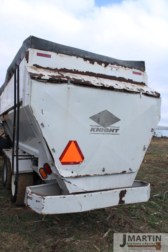 Kuhn Knight Botec 4072 feed mixer wagon