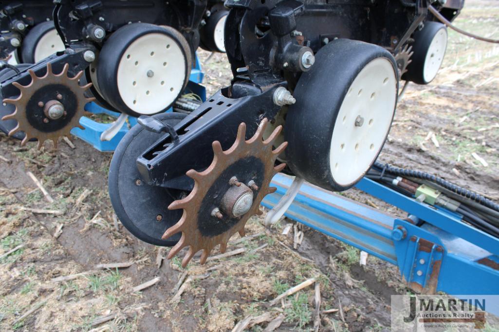 Kinze 3600 12/23 row planter