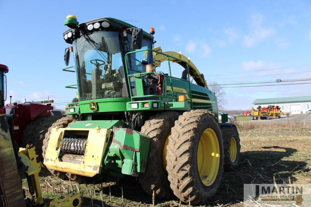 JD 7780 forage harvester