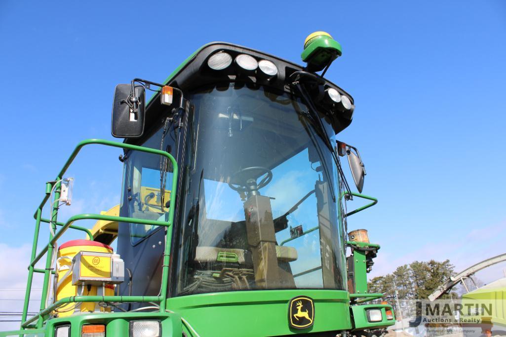 JD 7780 forage harvester