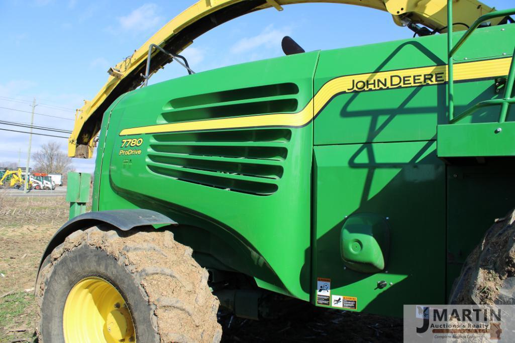 JD 7780 forage harvester