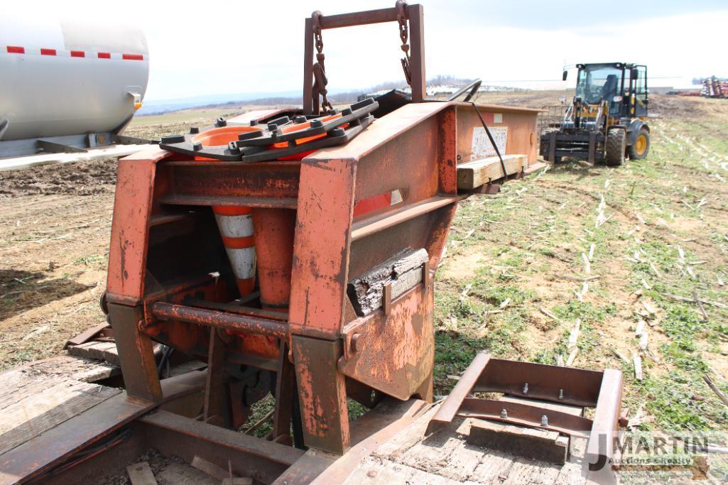 1990 Rogers 35 ton 35' lowboy