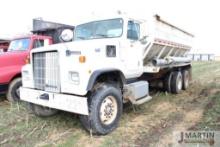 1998 International Paystar 5000 tender truck