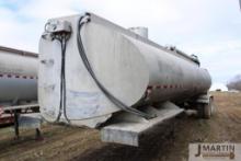 1979 Freuhauf 9000gal manure tanker