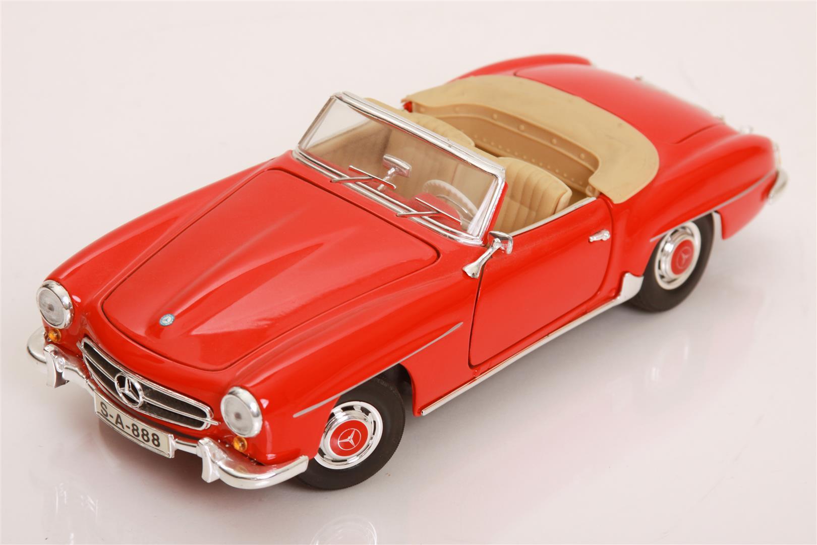 1/18 Scale 1955 MBZ 190SL by Maisto