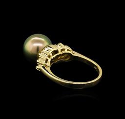 0.30 ctw Pearl and Diamond Ring - 14KT Yellow Gold