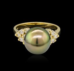 0.30 ctw Pearl and Diamond Ring - 14KT Yellow Gold