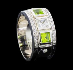Crayola 0.90 ctw Peridot and White Sapphire Ring - .925 Silver