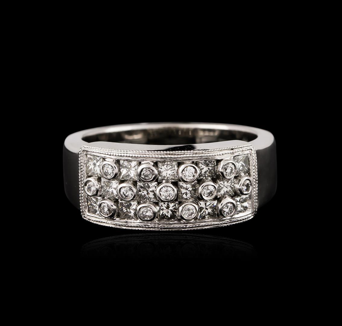 14KT White Gold 0.85 ctw Diamond Ring