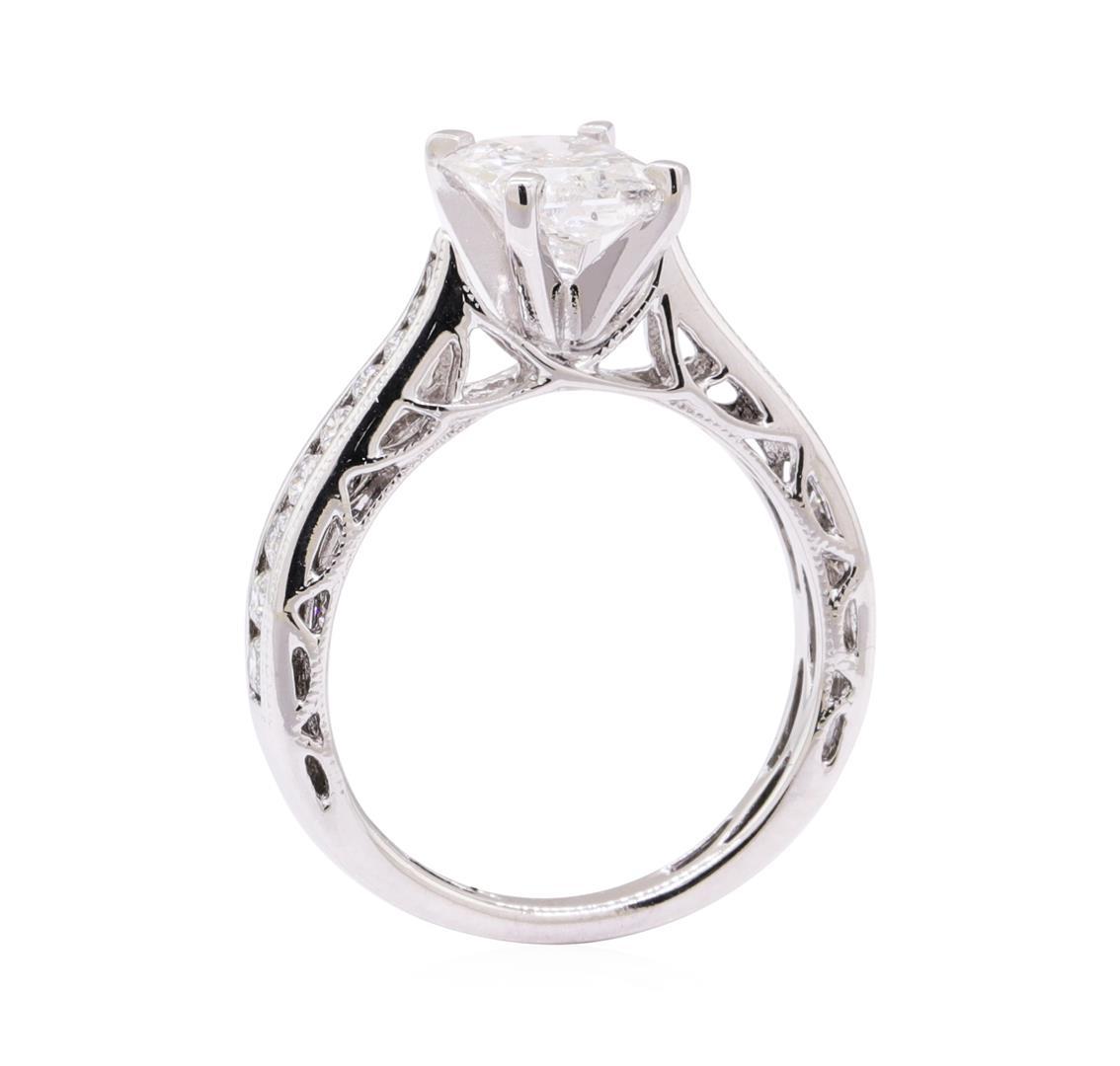 1.48 ctw Diamond Ring - 18KT White Gold