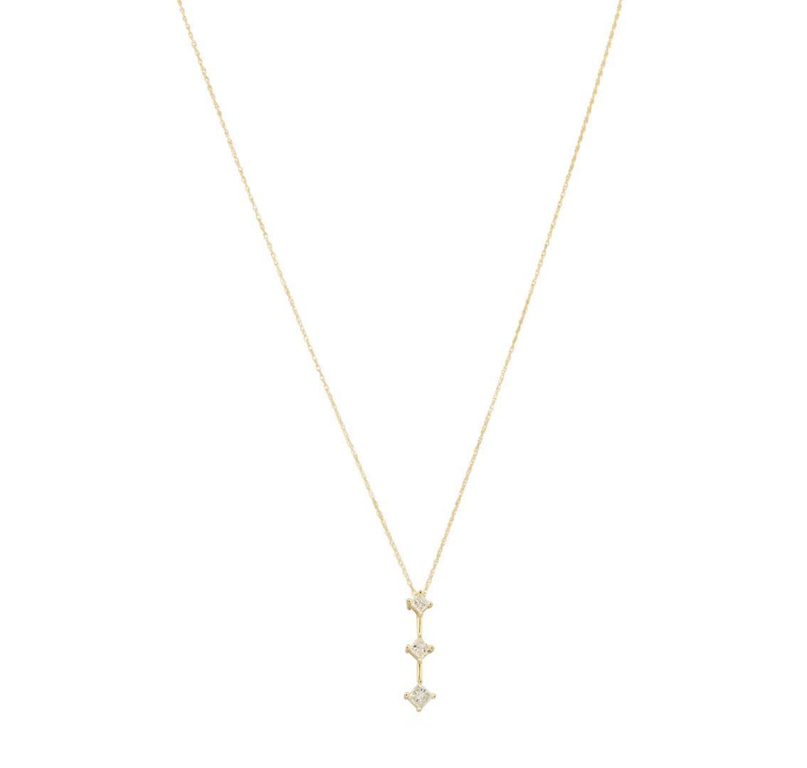 0.5 ctw Diamond Pendant With Chain - 14KT Yellow Gold