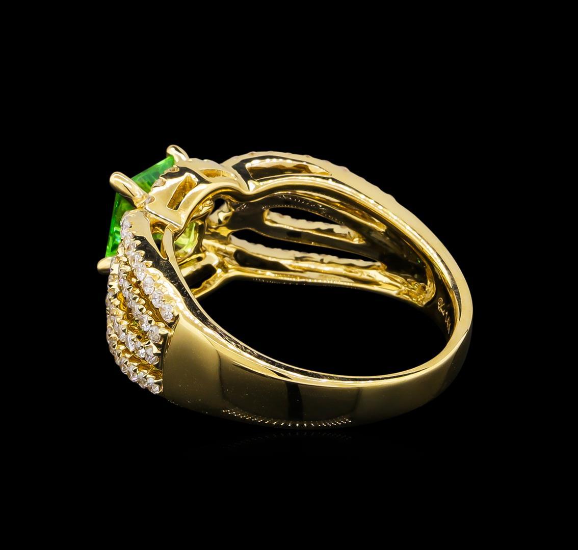 0.92 ctw Tsavorite and Diamond Ring - 14KT Yellow Gold