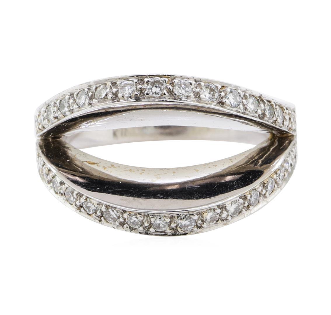 0.70 ctw Diamond Ring - 18KT White Gold