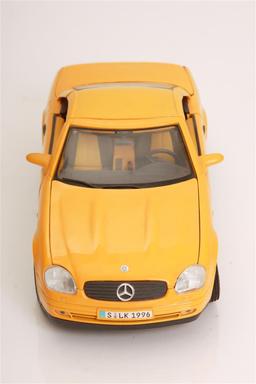 1/18 Scale MBZ 230SLK by Maisto