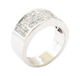 1.07 ctw Diamond Ring - 18KT White Gold