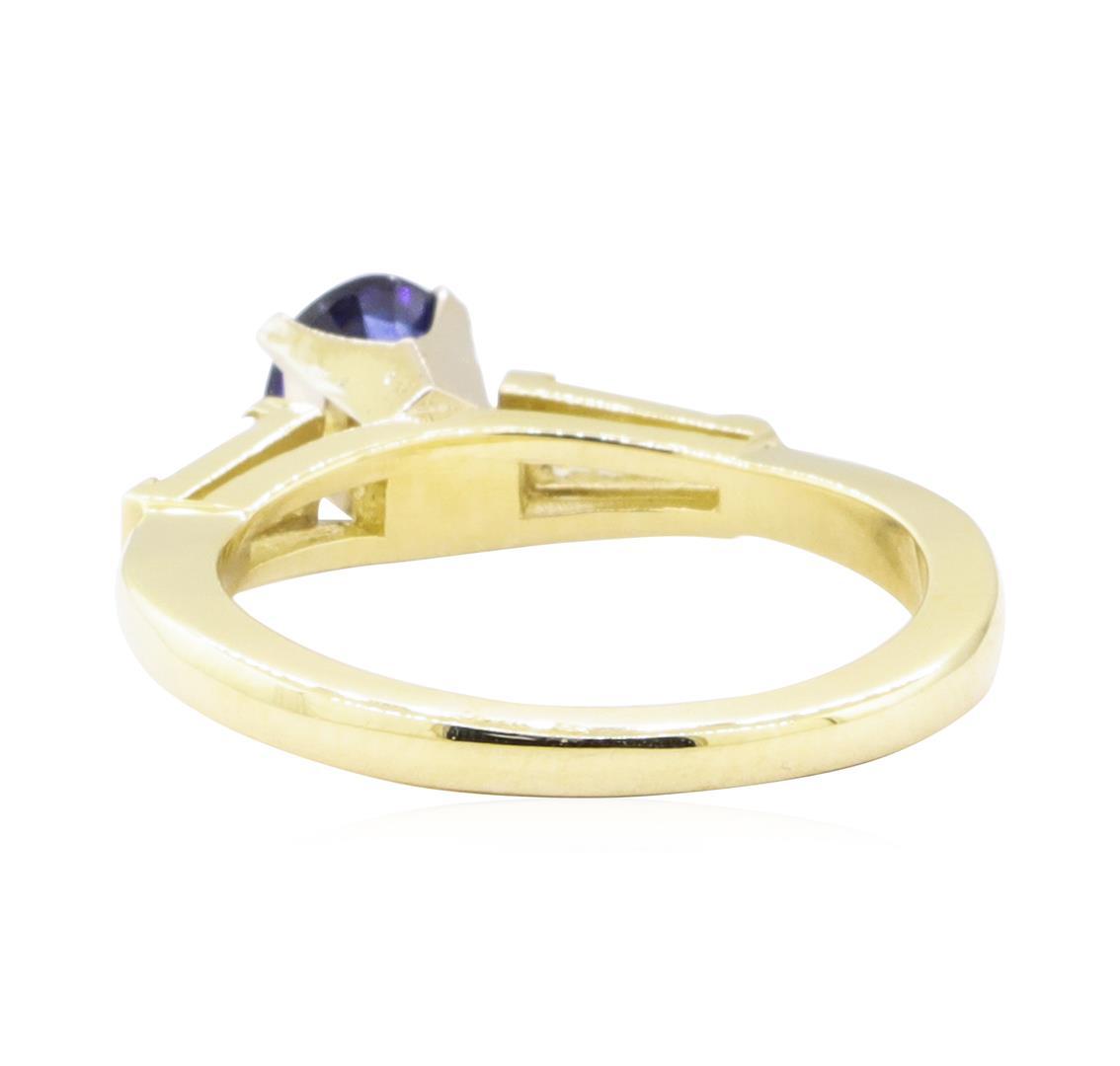 1.30 ctw Sapphire and Diamond Ring - 14KT Yellow Gold