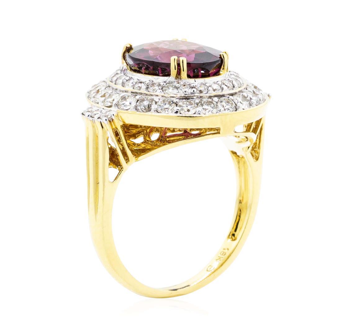 6.64 ctw Oval Mixed Lavender Spinel And Round Brilliant Cut Diamond Ring - 18KT