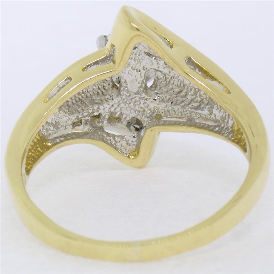 18k Yellow and White Gold 0.90 ctw Round and Baguette Diamond Ring