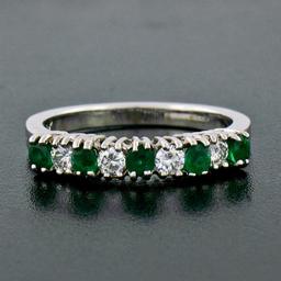 18k White Gold 1.36 ctw Alternating Round Diamond & Emerald Wedding Band Ring