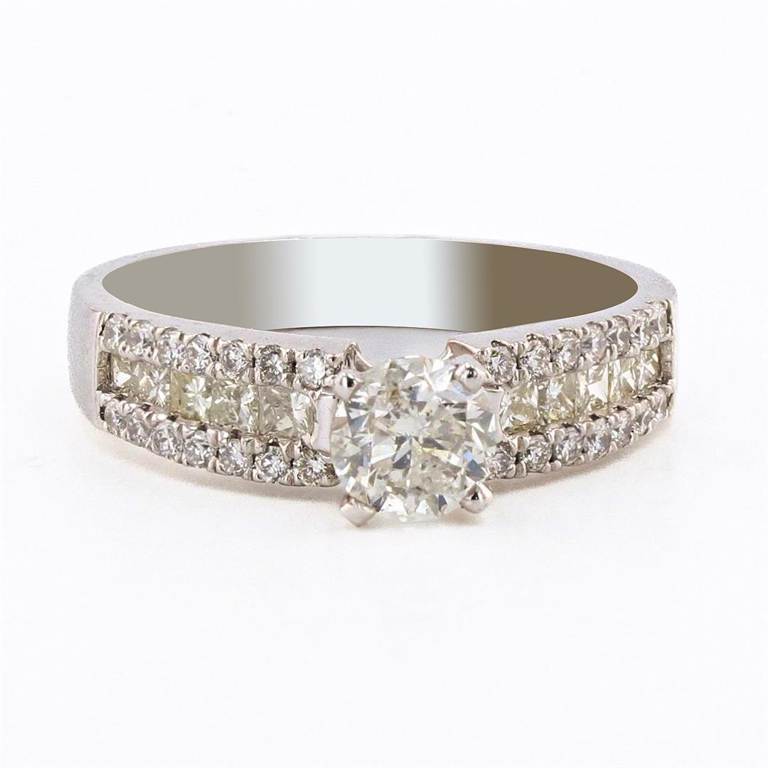 0.71 ctw CENTER Diamond Platinum Ring (1.33 ctw Diamonds)