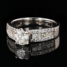 0.71 ctw CENTER Diamond Platinum Ring (1.33 ctw Diamonds)