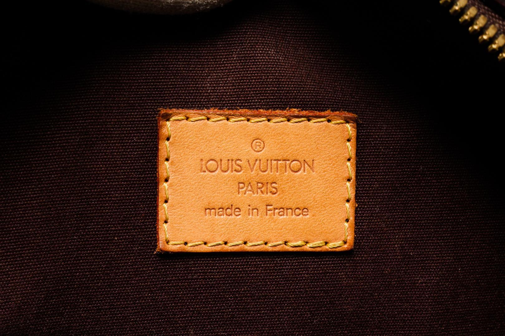 Louis Vuitton Amarante Monogram Vernis Summit Drive Bag