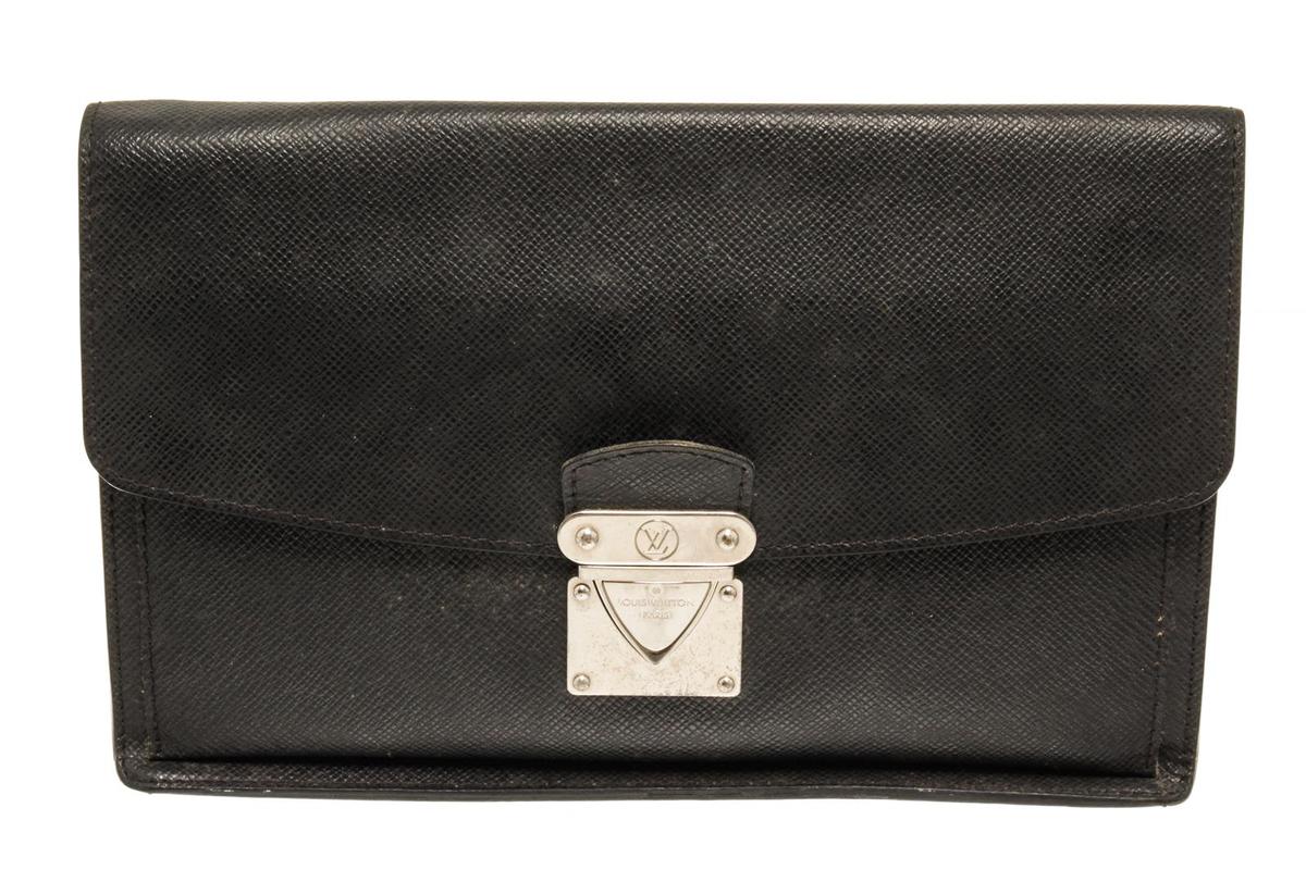 Louis Vuitton Black Taiga Leather Belaia Clutch