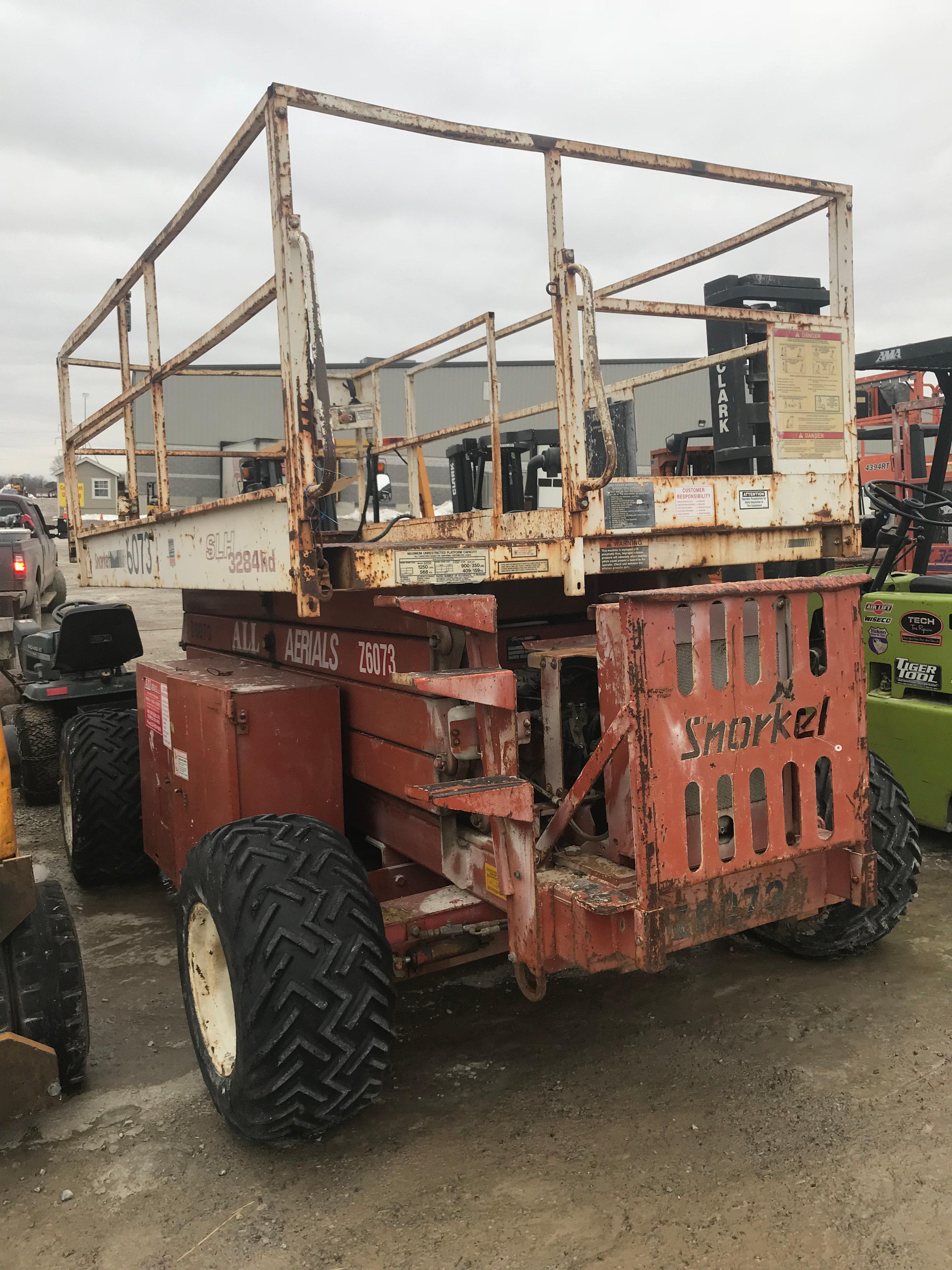 Snorkel 6073 Gas Scissor Lift