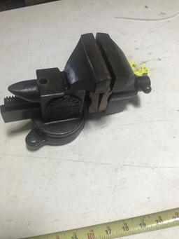 3 1/2 inch Bluegrass Bench Vise